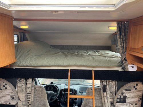 Eura Mobil A635ls Aut. Alcove 2x Airco Cruise 5 sleeping places. Solar panel. CarPlay photo: 21