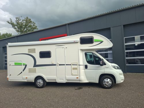 Forster A699 HB ger&auml;umiges 6-Personen-Familien-Wohnmobil Foto: 1