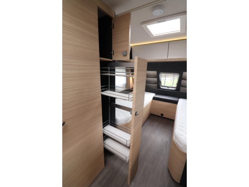 Hobby Maxia 585 UL Airco/mover/luifel/ Vol!  foto: 14