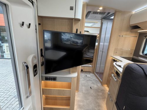 Hymer B-MC I 680 Blackline Einzelbetten Markise Lithium Anh&auml;ngerkupplung Foto: 15