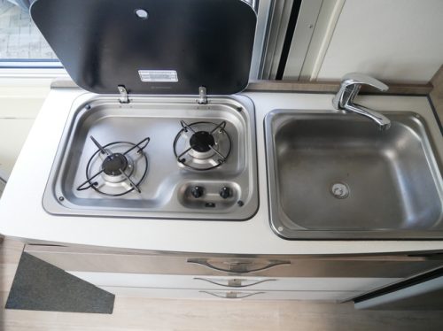 Bavaria V600G, 6 Meter Van conversion, Transverse bed!! photo: 13