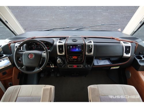 Carthago CHIC C-LINE i 4.9 5 person 150hp | Single beds | Roof air conditioning photo: 21