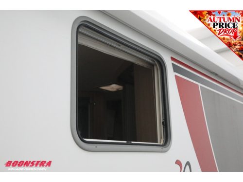 B&uuml;rstner Ixeo Time 734 2.3 MJ 30 Edition Awning Solar Queens Bed Pop-top roof Satellite Cruise photo: 9