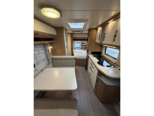 Hobby De Luxe 540 KMFE 3 bunk beds Mover Air conditioning  photo: 14