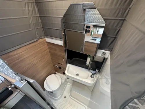 Weinsberg Xcursion 500 LT Hubdach und Dieselheizung Foto: 10