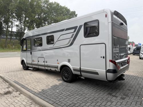 Hymer B-MC I 680 Blackline Single Beds Awning Lithium Towing hitch photo: 7