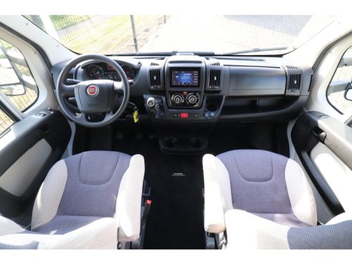 Weinsberg CaraLoft 700 MEH Camas Individuales foto: 9