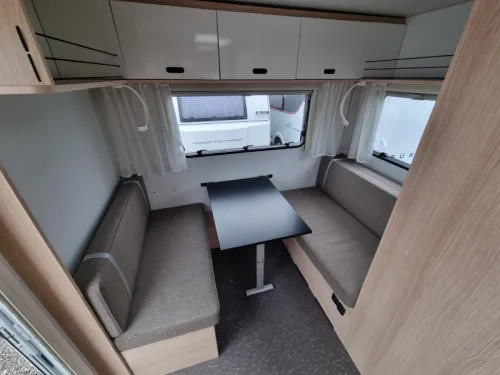Adria Aviva 492 LU Mover & Unico awning photo: 6