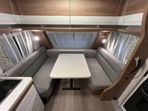 Hobby De Luxe 495 WFB Year 2023, Mover photo: 3