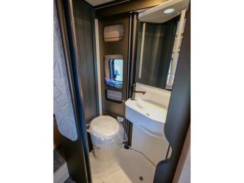 Weinsberg CaraBus 630 ME AUTOMATIC SINGLE BEDS 2027! photo: 16