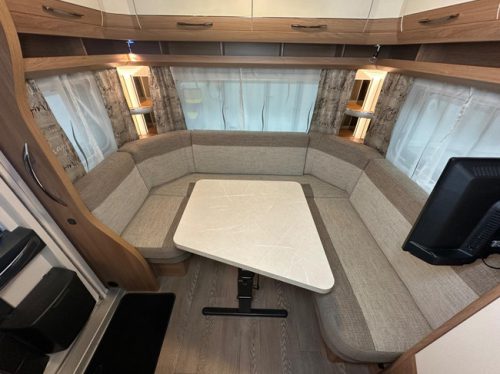 Hobby De Luxe 495 UL IC Silverline photo: 6