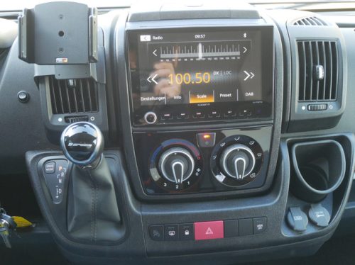 Sunlight T67, 9-speed automatic, Single beds, XXL Garage photo: 6