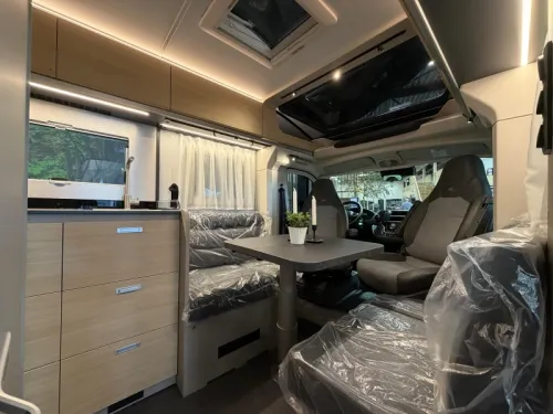 Adria Compact Select DL automatic / single beds photo: 9