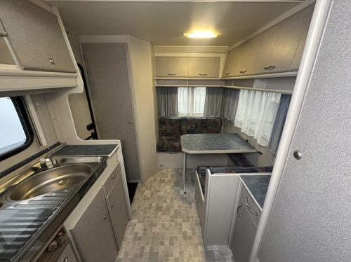 Beyerland Sprinter 430 TM photo: 16