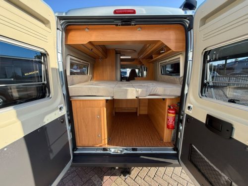 P&ouml;ssl Road Star 600 L Euro 5 150 pk construct sloten buscamper lengte bedden navi camera zonnepaneel airco cruise ctr trekhaak remis plisse hordeur foto: 6