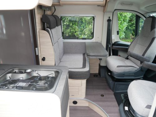 Knaus Boxstar 540, 5.40 Meter Kastenwagen, Anh&auml;ngerkupplung Foto: 7
