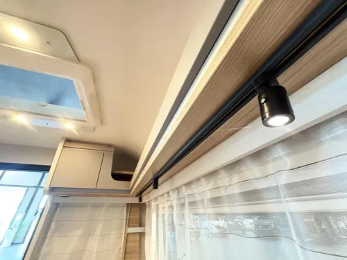 Dethleffs Nomad 460 EL single beds / external gas photo: 15