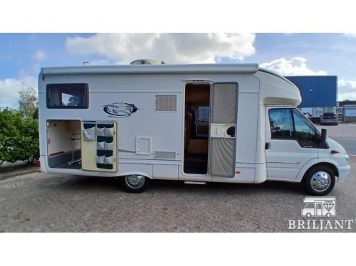 LMC LIBERTY 688 TI AUTOMAAT/Querbett Foto: 3