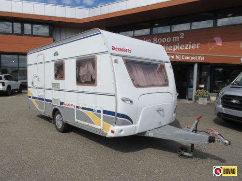 Dethleffs Camper 440 DB con cama transversal y mover foto: 0
