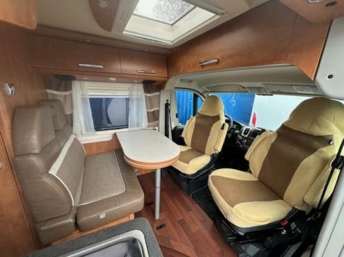 Malibu Van 640 LE LENGTE BEDDEN + TREKHAAK foto: 2