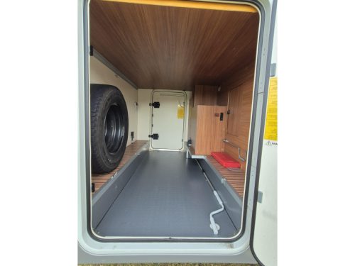 Adria Compact 660 SPX Transverse bed 1st owner 2016 photo: 17