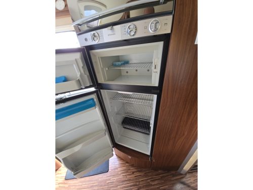 Hymer S 830 Z.G.O.H 2011, Roof air conditioning photo: 18