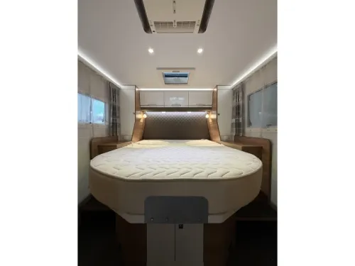 Adria Matrix 670 DC QUEENSBED + HEFBED + AIRC  foto: 13