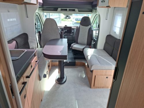 Chausson 798 Titanium Line luxe mit ger&auml;umigem Queensbett Foto: 14