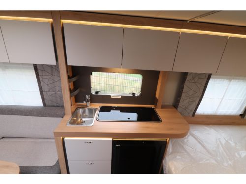 Knaus Sport Platinum 450 FU AKTIE - 200 Foto: 9