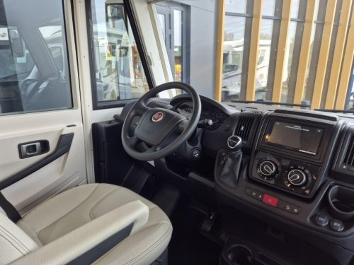 Rapido 8086 DF 160 HP Ultimate Automatic  photo: 17