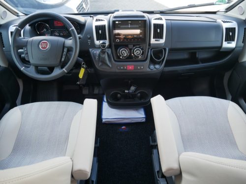 Etrusco (Laika) 600 DB Complete Selection, 6 Meter Van conversion Automatic photo: 3