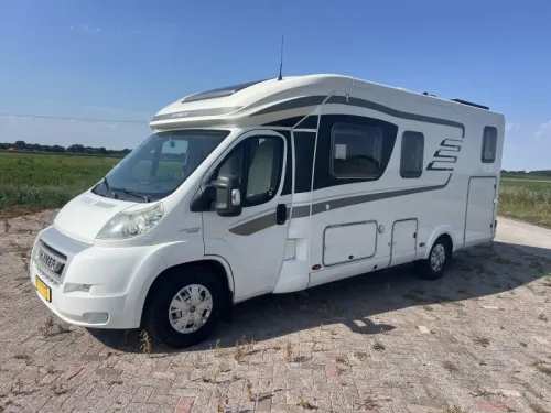 Hymer T 678 CL Roof Air Conditioner | Very Complete photo: 2