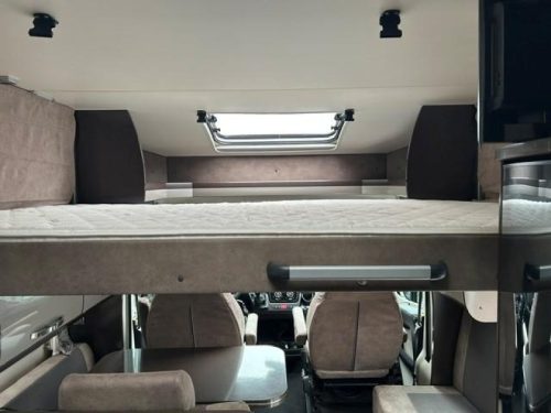 Hobby Optima Premium 65 GQ Queen bed & pull-down bed photo: 6