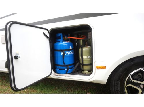 Adria MATRIX 670SC PLUS AUTOMAAT 141 pk Panneau solaire. Porte-v&eacute;los &eacute;lectrique / Lit escamotable 023 photo : 10