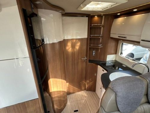 Carthago C-Tourer I 149 NO DROP-DOWN BED LEVEL SYSTEM photo: 15