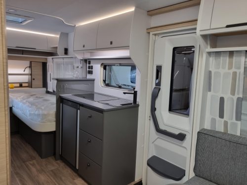 Fendt Apero 465 TG Single beds - 1800 kg photo: 6