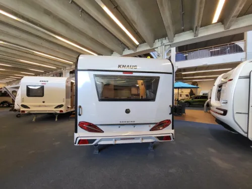 Caravane Knaus Sudwind Black Selection 460 EU super compl&egrave;te d'usine photo : 3
