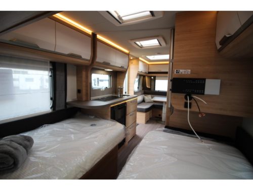 Knaus Sudwind Black Selection 500 EU Single beds & round seating! photo: 9