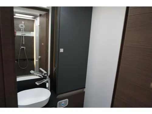 Adria Sonic Supreme 700 DL Automatik 180 PS Foto: 13