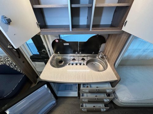 Hobby De Luxe 460 LU photo: 7