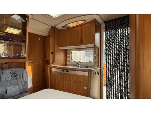 Hobby Excellent 410 SFE French bed train seat toilet photo: 6