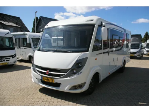 B&uuml;rstner Aviano 700 Queensbed, Hubdach. Foto: 2