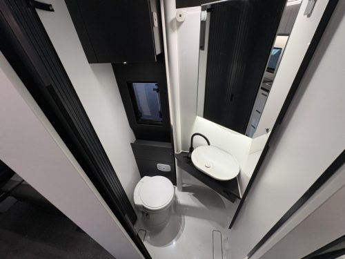 Adria Compact Max DL automatic / compact photo: 13