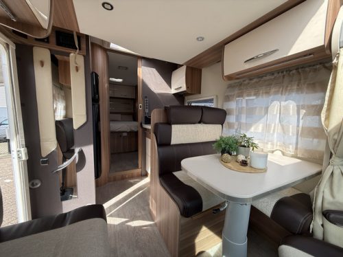 Chausson Flash 718 EB French bed+pop-top roof bike rack solar panel electric dish TV flyscreen Remis plisse photo: 23