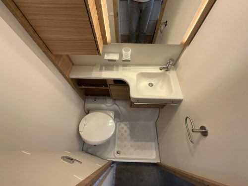 Dethleffs Camper Avantgarde 460 EL FULL OPTIONS-SINGLE BEDS  photo: 11
