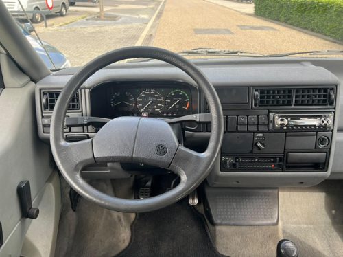 Volkswagen Transporter Wohnmobil | Aufstelldach | Kassettenmarkise | Anh&auml;ngerkupplung Foto: 12