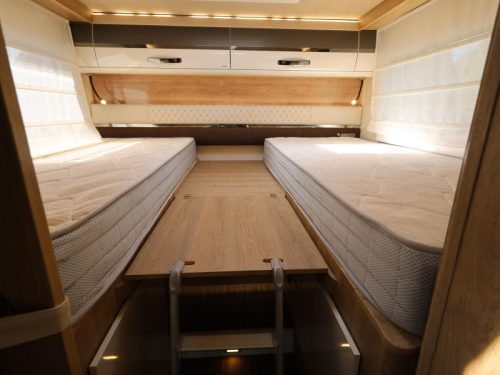 Mobilvetta Kea 86 I roof air conditioning | single beds photo: 11