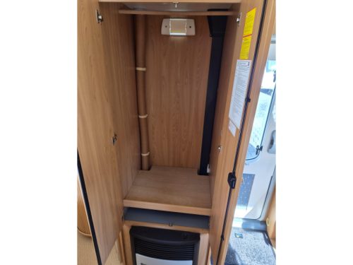 B&uuml;rstner Ventana 460 TS Mover-Awning with front wall photo: 7