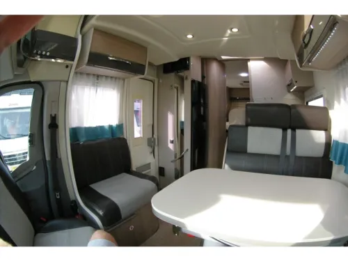 Chausson Flash 718 XLB Queensbed, Hubdach, Klimaanlage. Foto: 11