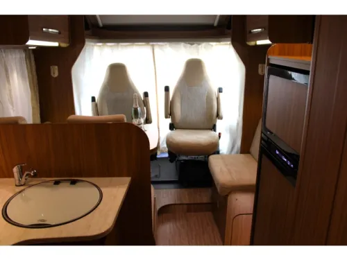 Carado T 449 Queensbed Pop-top roof  photo: 10